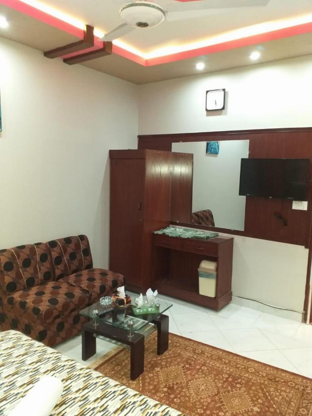 Room image 3