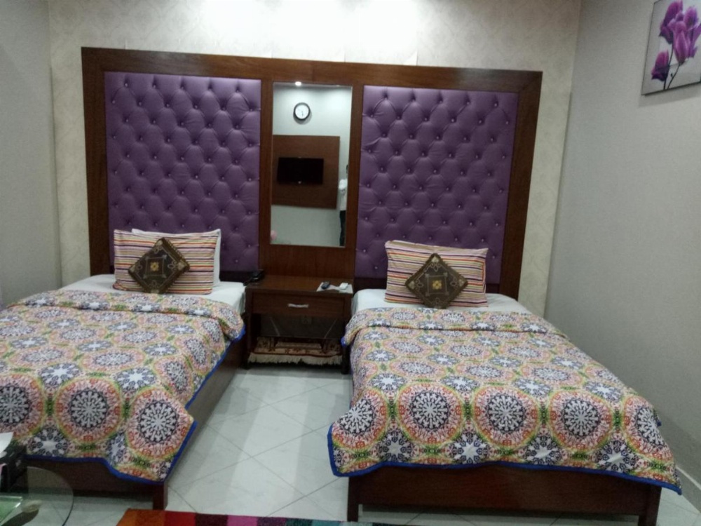 Room image 4
