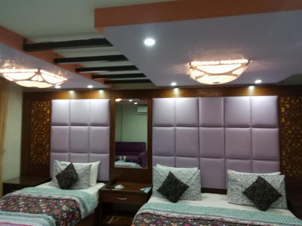 Room image 4