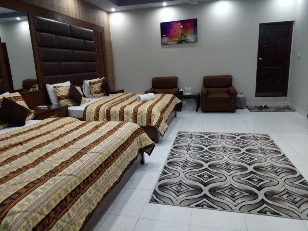 Room image 3