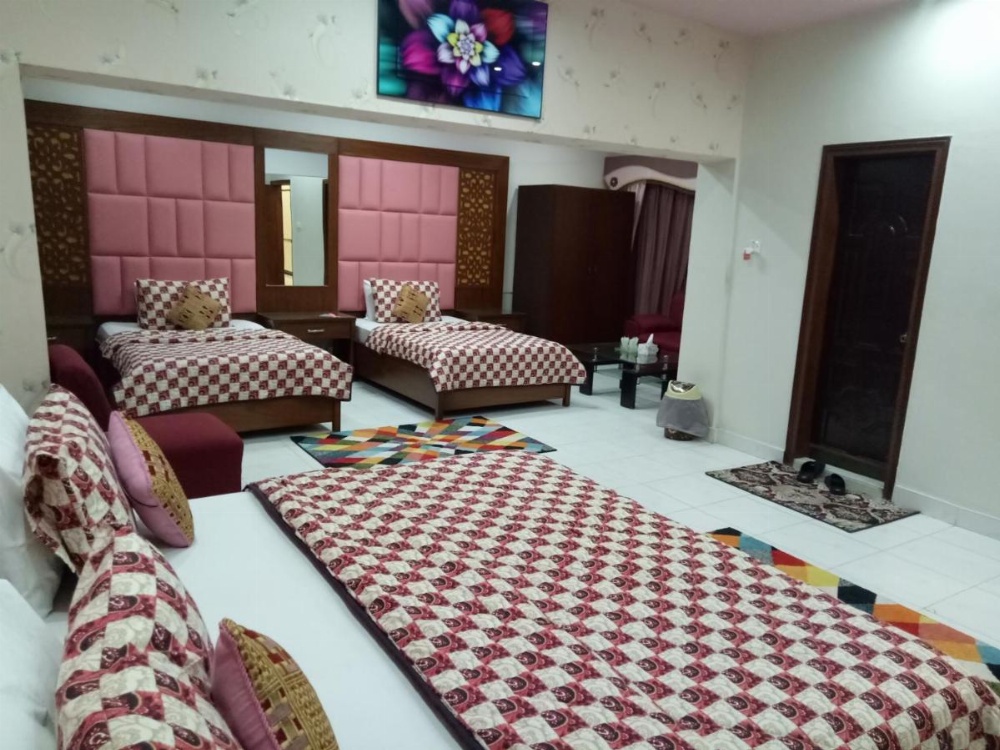 Room image 4